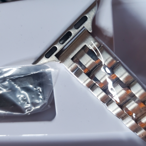 Apple Watch Band NEW - Picture 3 of 8